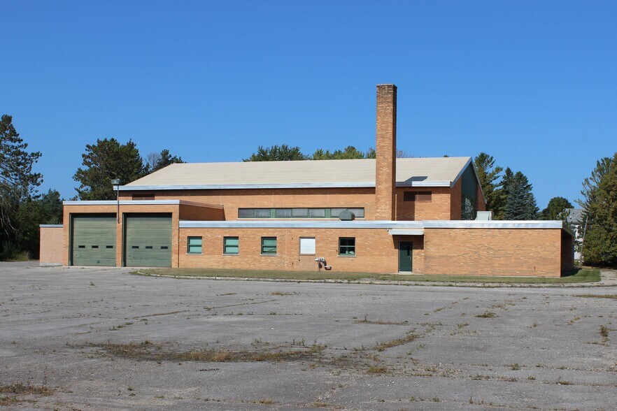 More Photos Of 610 Cuyler St, Cheboygan Lodge Meeting Hall For Sale