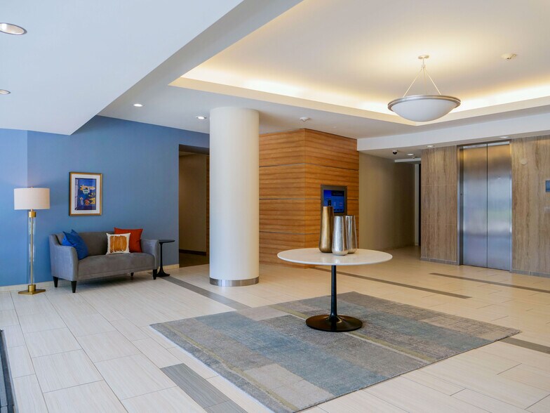 More Photos Of 15400 Knoll Trail Dr, Dallas Office For Lease
