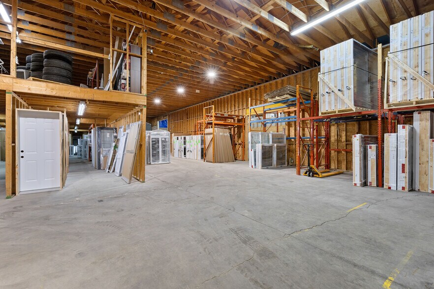 More Photos Of 139 Boul Sir-Wilfrid-Laurier, Saint-Basile-le-Grand Freestanding For Sale