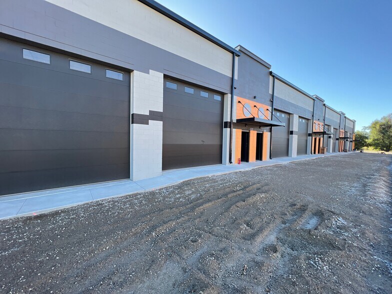 More Photos Of 1008 S Interstate 25, Castle Rock Light Distribution For Sale