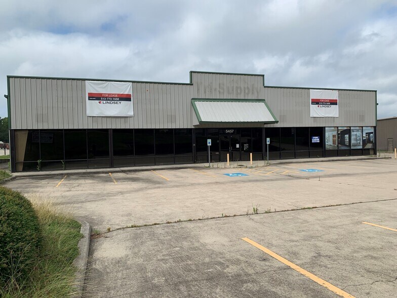 More Photos Of 5457 W Davis St, Conroe Unknown For Lease