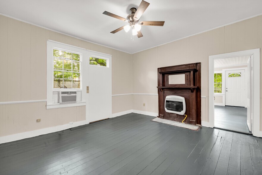 More Photos Of 817 College St, Columbus Multifamily For Sale