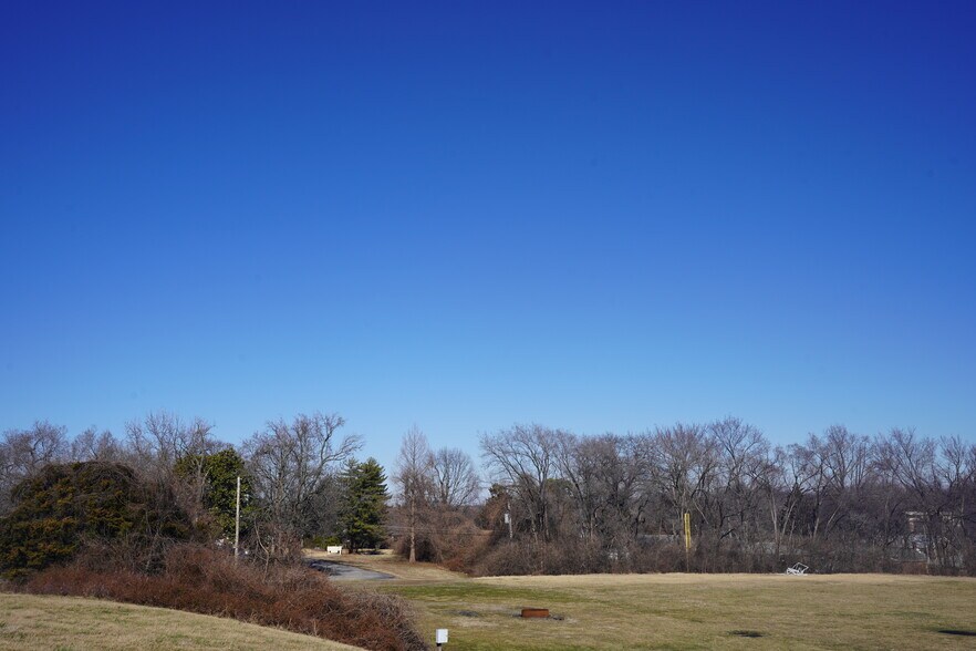 More Photos Of 206 Emerling Dr, Saint Louis Religious Facility For Sale
