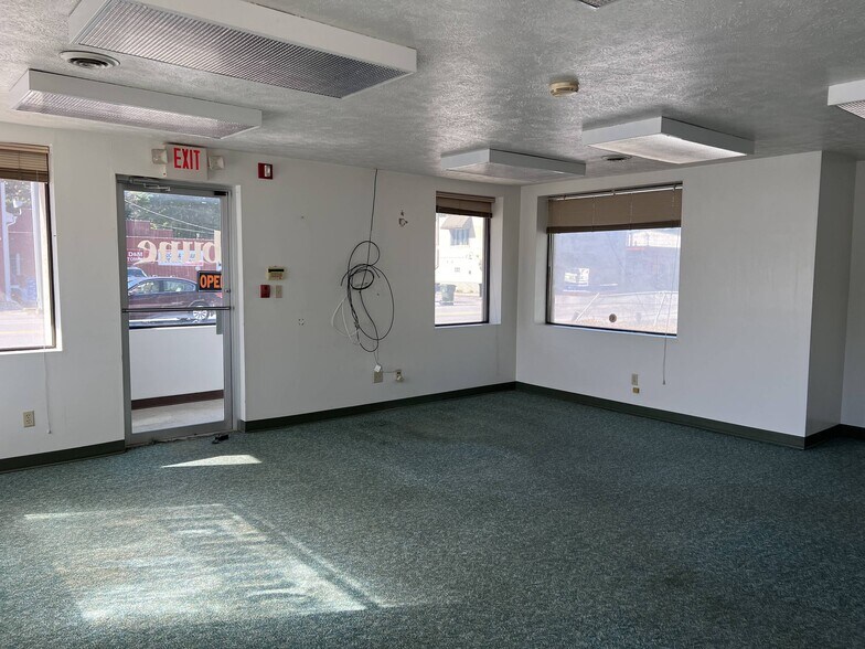More Photos Of 603-615 E Jefferson St, Plymouth Office For Sale
