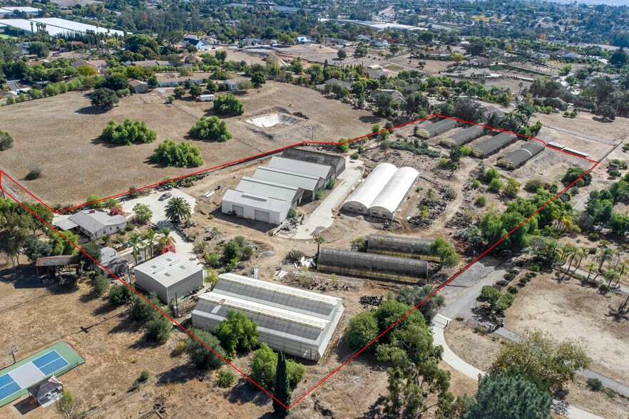 More Photos Of 1881 Fuerte St, Fallbrook Garden Center For Sale