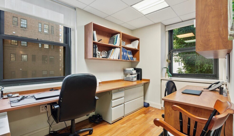 More Photos Of 115 E 61st St, New York Medical For Sale