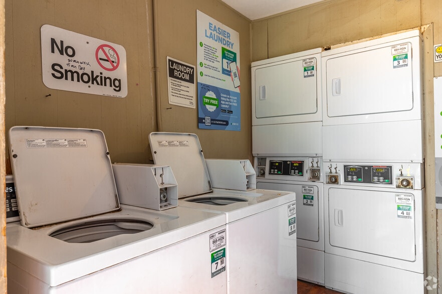 More Photos Of 2301 50th St, Lubbock Apartments For Sale