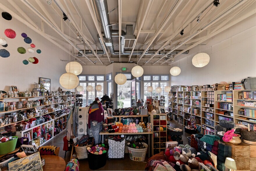 More Photos Of 191 Main St, Murphys General Retail For Sale