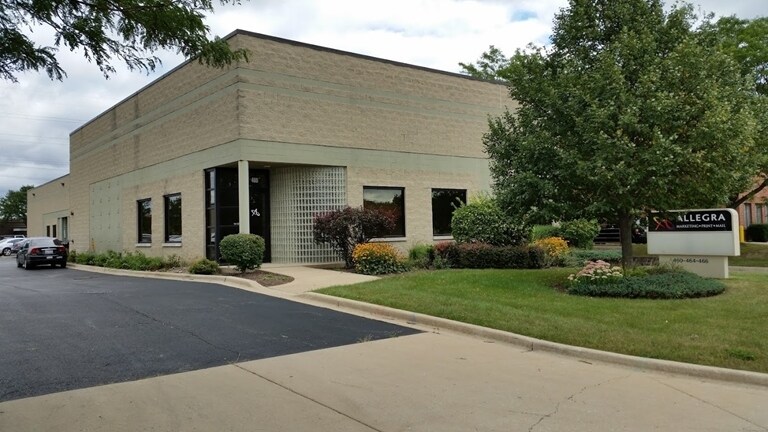 More Photos Of 460-466 Windy Point Dr, Glendale Heights Manufacturing For Lease