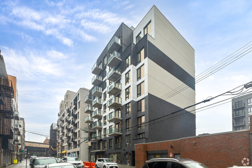 More Photos Of 4325 52nd St, Woodside Apartments For Lease