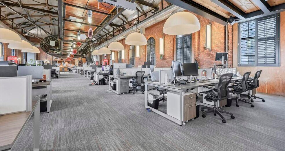 More Photos Of 7 Market St, Stamford Office For Sale