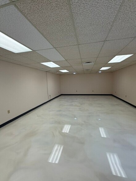 More Photos Of 1412 Savannah Hwy, Charleston Freestanding For Lease
