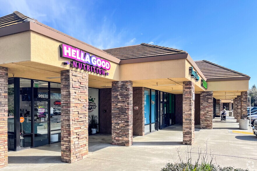 More Photos Of 951-991 Alamo Dr, Vacaville General Retail For Sale
