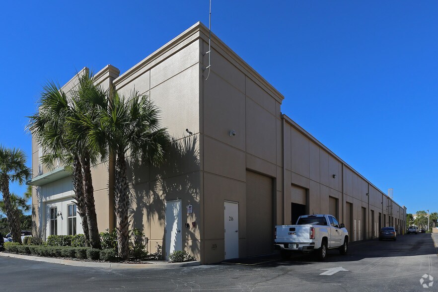 More Photos Of 990 Stinson, West Palm Beach Warehouse For Sale