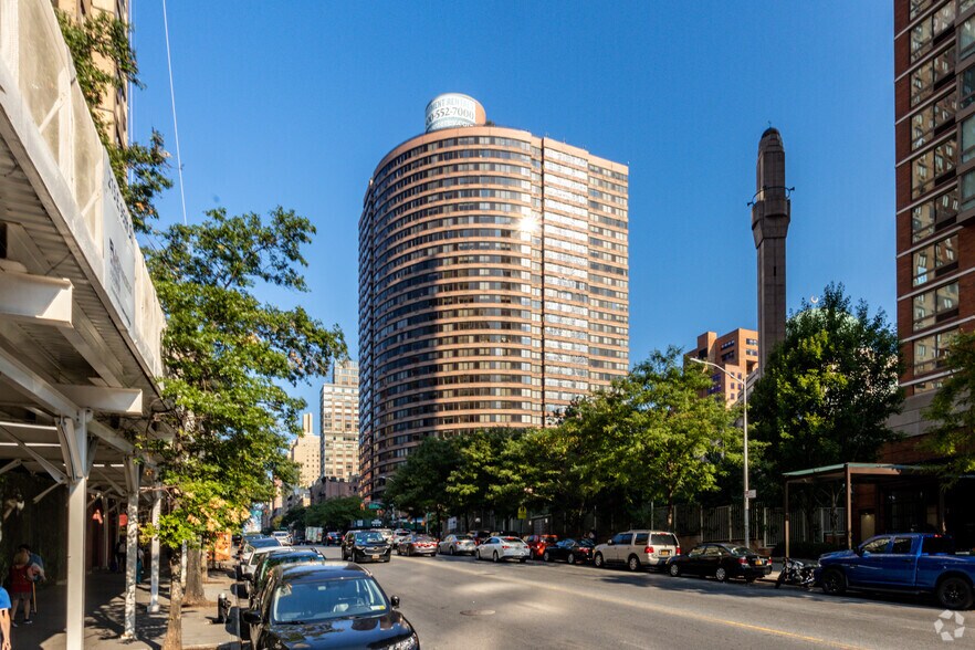 More Photos Of 175 E 96th St, New York Apartments For Lease