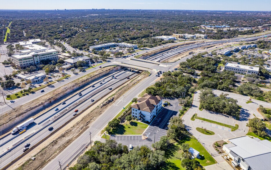 More Photos Of 2511 N Loop 1604, San Antonio Office Residential For Lease