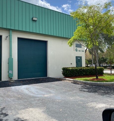 More Photos Of 731-745 Shotgun Rd, Sunrise Light Manufacturing For Sale
