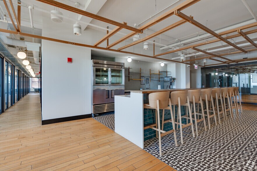 More Photos Of 332 S Michigan Ave, Chicago Coworking Space