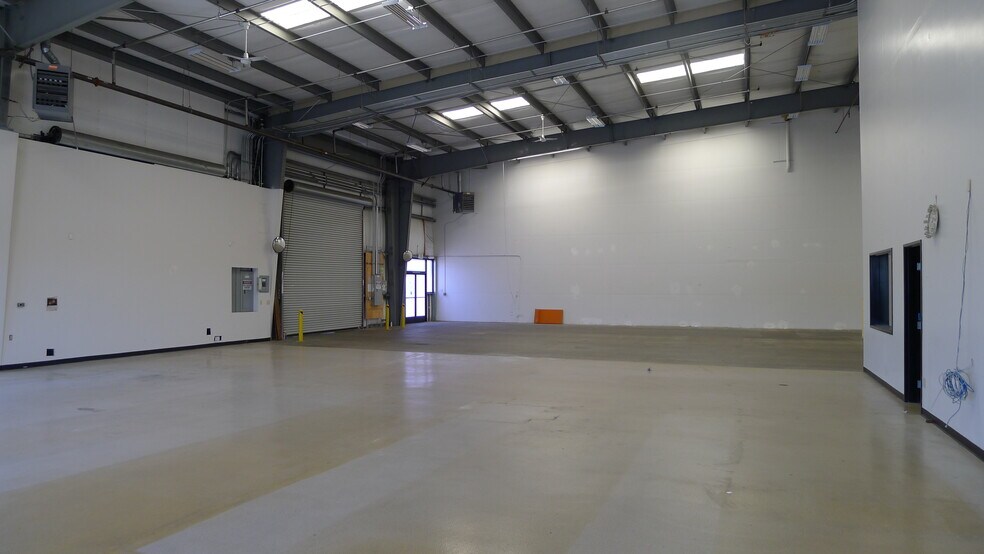 More Photos Of 408-428 N Canal St, South San Francisco Service For Lease