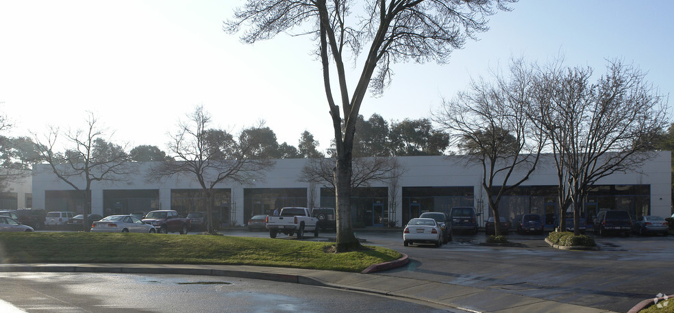 Primary Photo Of 470 Lindbergh Ave, Livermore Light Distribution For Lease