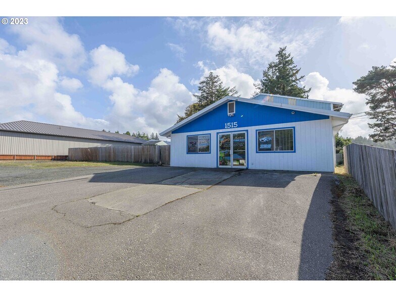 More Photos Of 1515 Newmark Ave, Coos Bay Auto Dealership For Sale