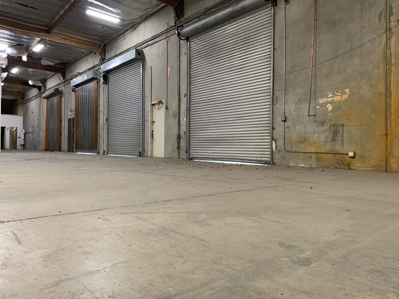 More Photos Of 5102-5108 Azusa Canyon Rd, Irwindale Unknown For Lease