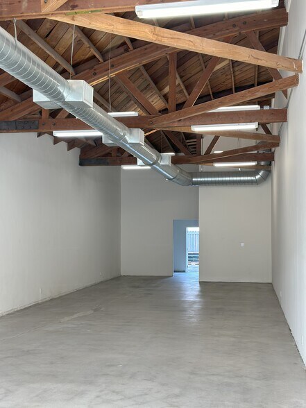 More Photos Of 1727-1731 Ocean Park Blvd, Santa Monica Storefront For Lease