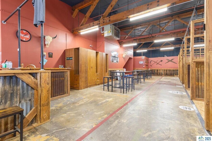 More Photos Of 55 S Sacramento St, Susanville Flex For Sale