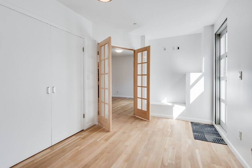 More Photos Of 518 Meeker Ave, Brooklyn Apartments For Sale