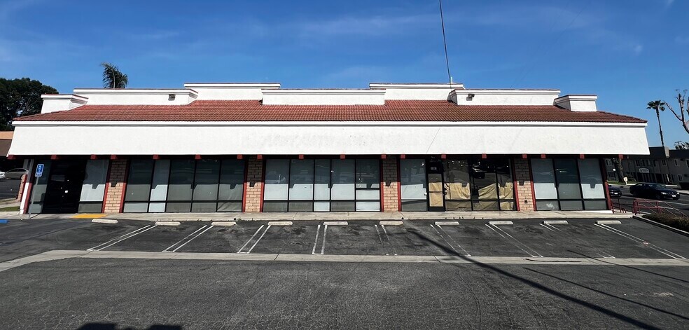 More Photos Of 1951 W La Habra Blvd, La Habra Freestanding For Lease