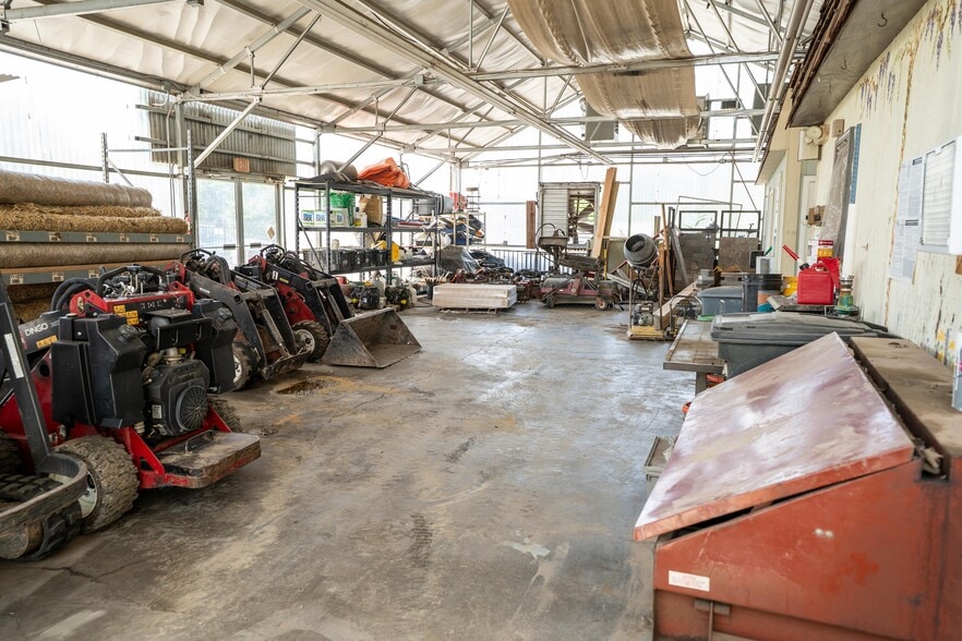 More Photos Of 15640 US 40 Hwy, Kansas City Freestanding For Sale