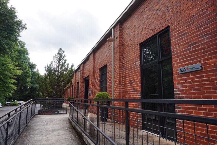More Photos Of 675 Pulaski St, Athens Loft Creative Space For Lease