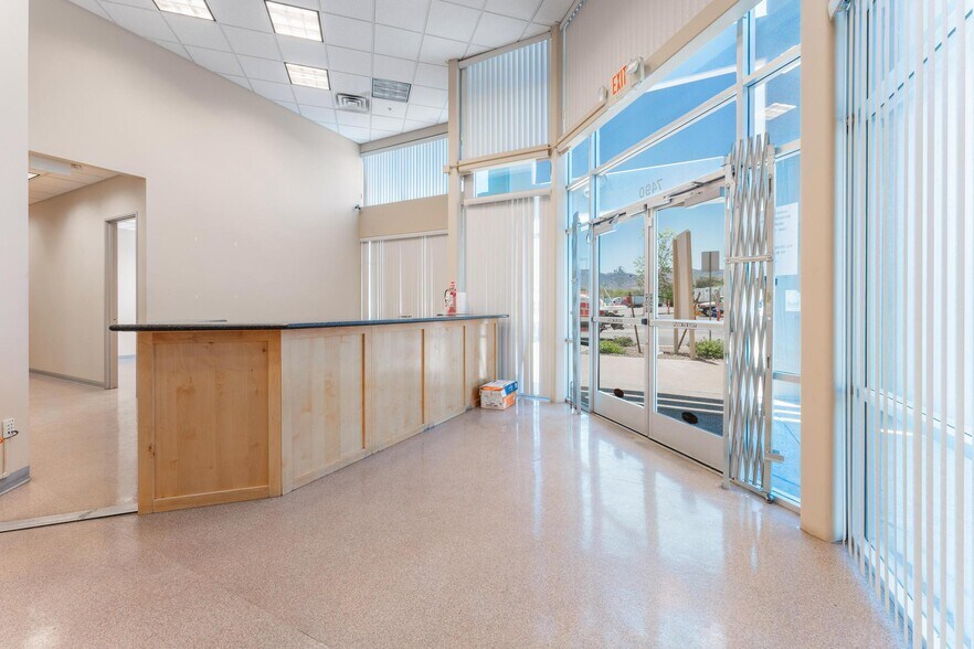 More Photos Of 7490 Commercial Way, Henderson Warehouse For Lease