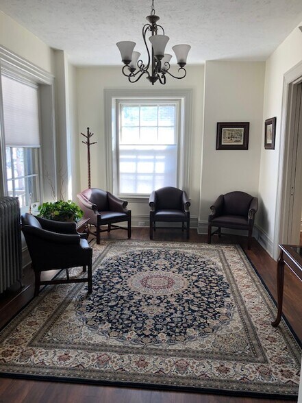 More Photos Of 15 Market Sq, Manheim Office Residential For Sale