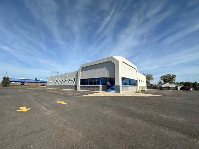 More Photos Of 634 N Bardstown Rd, Mount Washington Freestanding For Lease