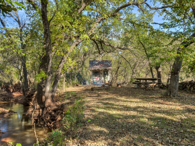 More Photos Of 6701 NW 178th St, Edmond Flex For Sale