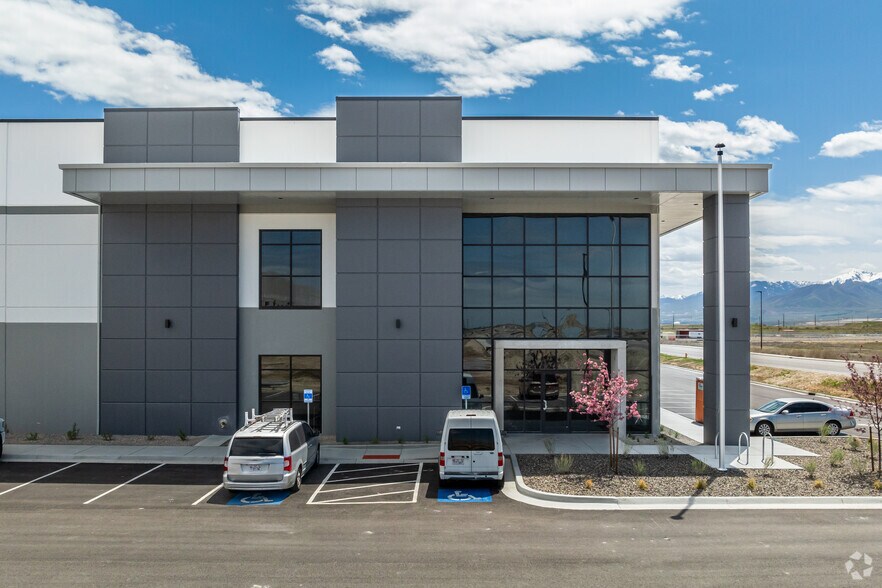 More Photos Of 821 N 6550 W, Salt Lake City Distribution For Lease