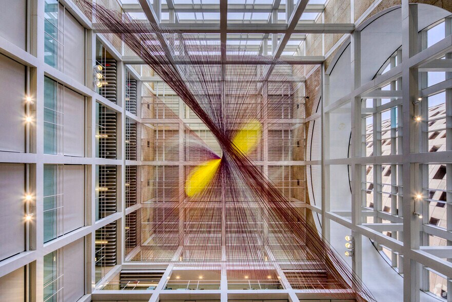 More Photos Of 400 N Ashley Dr, Tampa Office For Lease