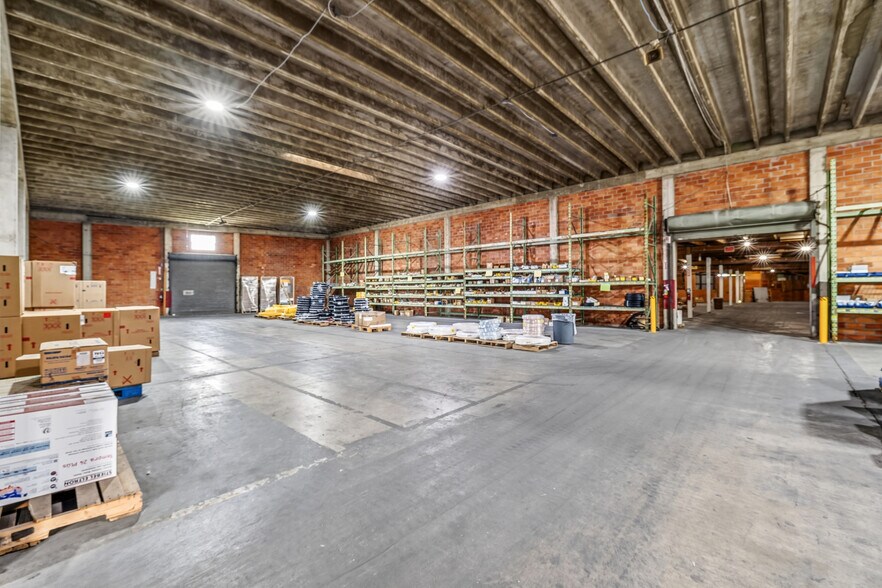 More Photos Of 1002 W Jackson Ave, Harlingen Warehouse For Sale
