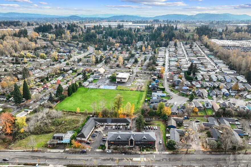 More Photos Of 23424 NE Halsey St, Wood Village Storefront Retail Office For Sale