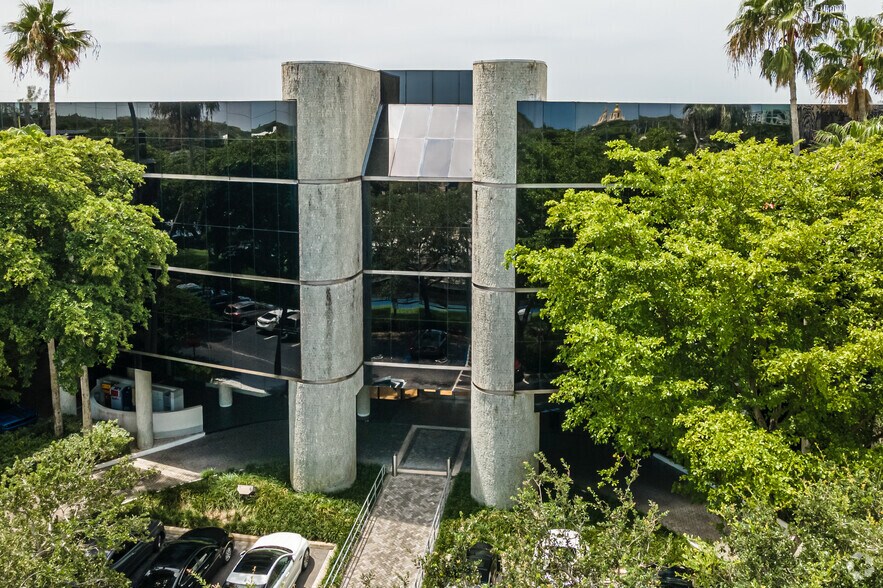 More Photos Of 2 S University Dr, Plantation Office For Lease