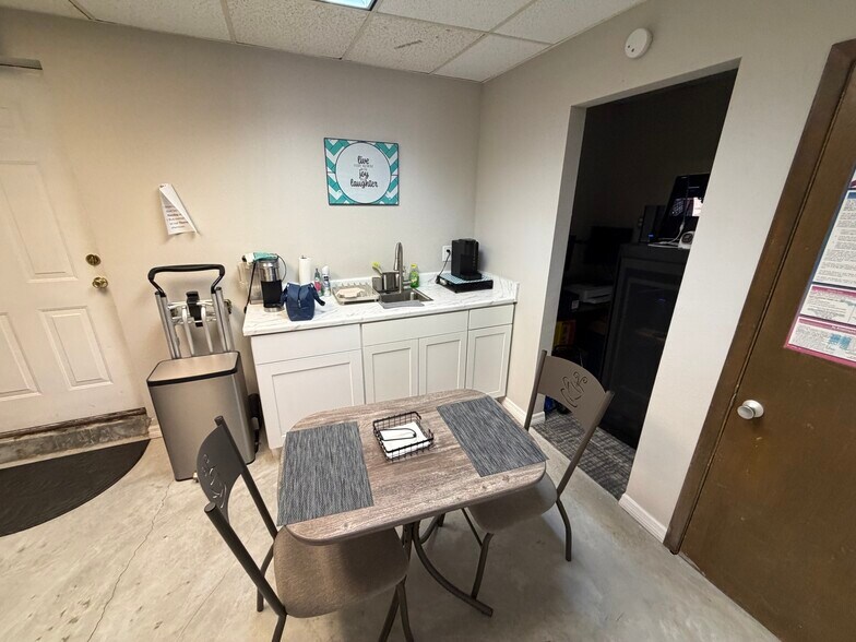 More Photos Of 8 W Darlington Ave, Kissimmee Office Residential For Sale