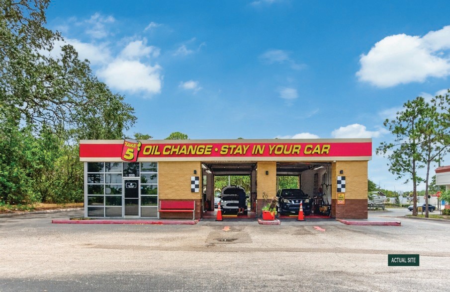Primary Photo Of 1008 E Tarpon Ave, Tarpon Springs Auto Repair For Sale