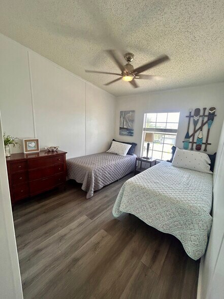 More Photos Of 6501 Boatyard Dr, Hudson Specialty For Sale