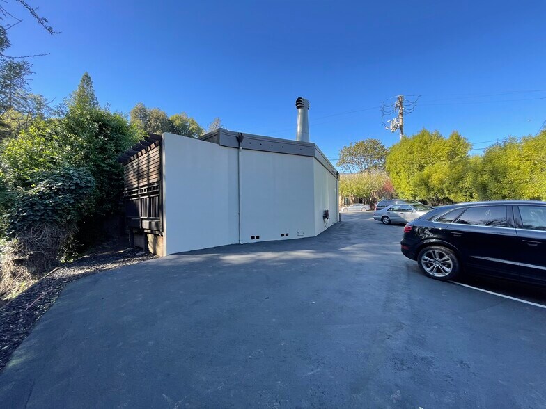 More Photos Of 10 Millwood St, Mill Valley Medical For Sale