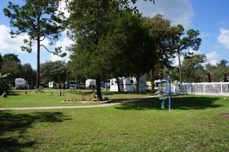 More Photos Of 13220 Houston Ave, Hudson Trailer Camper Park For Sale