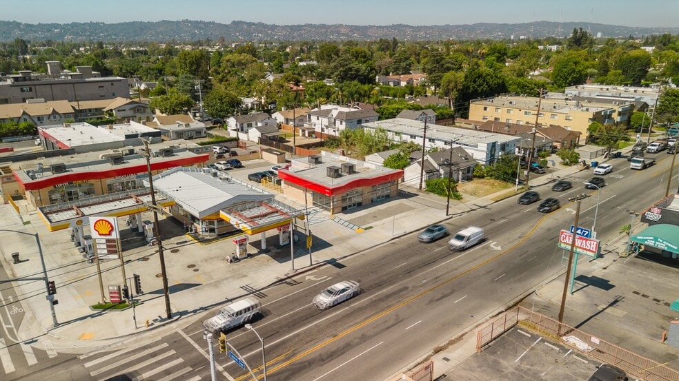 More Photos Of 5961 Laurel Canyon Blvd, Valley Village Storefront For Lease