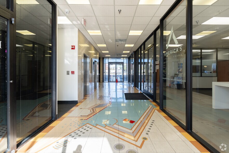 More Photos Of 3200 W Pleasant Run Rd, Lancaster Unknown For Lease