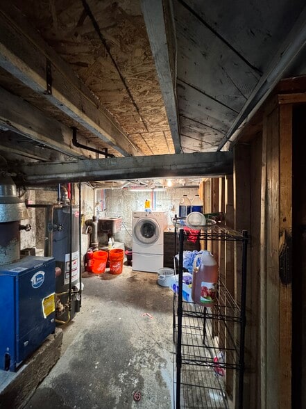 More Photos Of 300 Ontario St, Cohoes General Retail For Sale
