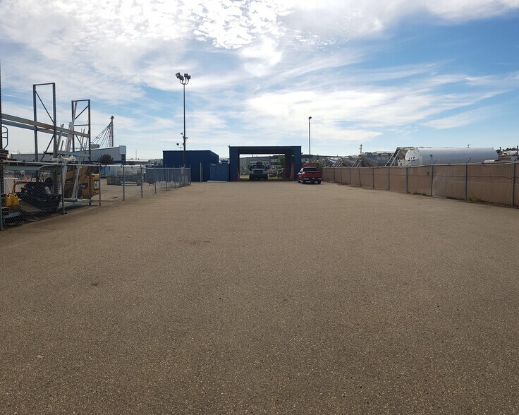 More Photos Of 8024 Edgar Industrial Cres, Red Deer Industrial For Lease